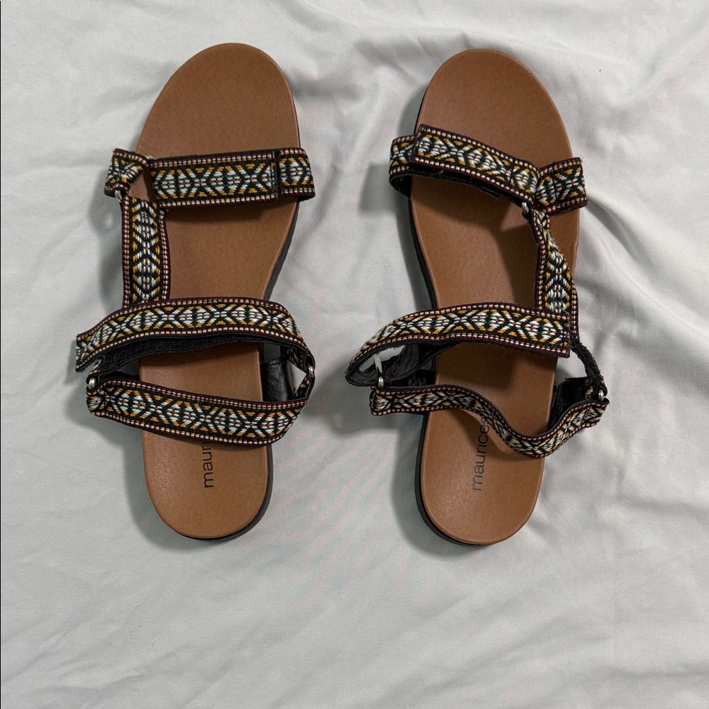 Maurices Black and Tan Patterned Sandals